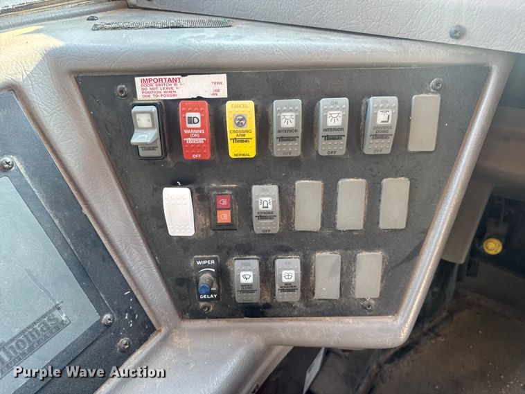 image for item DW3445 2004 Thomas Built school bus