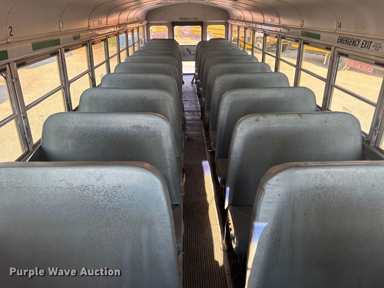 image for item DW3445 2004 Thomas Built school bus