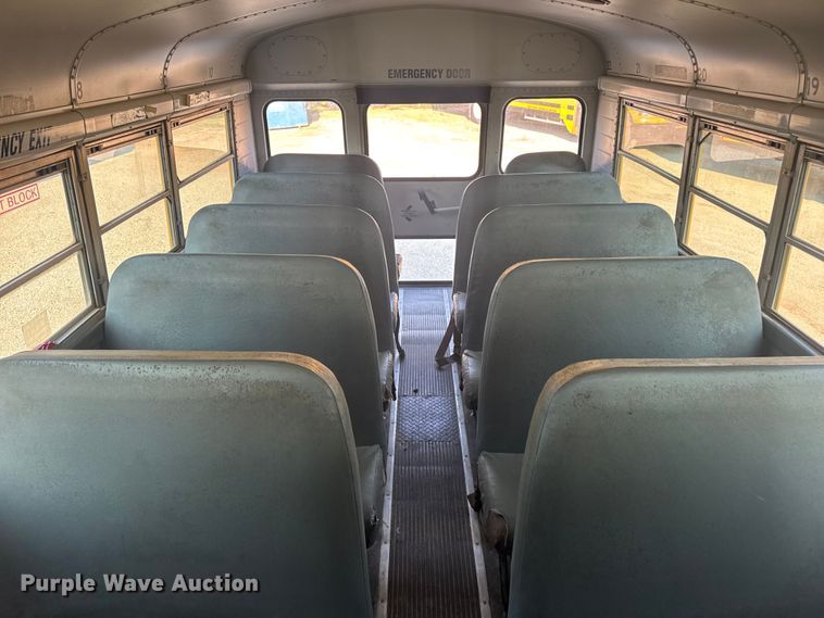 image for item DW3445 2004 Thomas Built school bus
