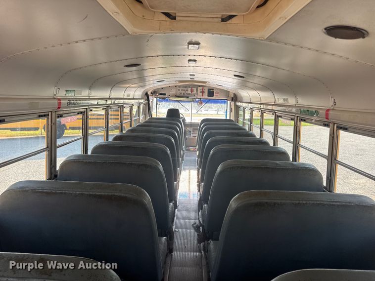 image for item DW3445 2004 Thomas Built school bus