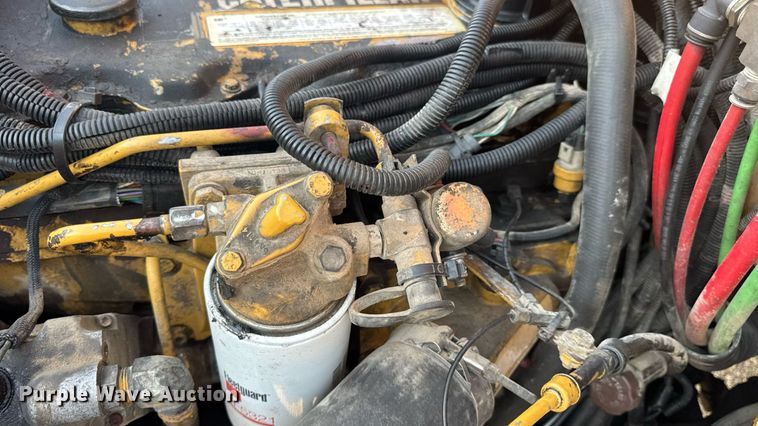 image for item DW3445 2004 Thomas Built school bus