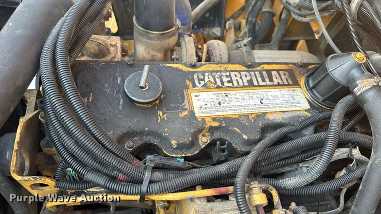 image for item DW3445 2004 Thomas Built school bus