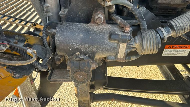 image for item DW3445 2004 Thomas Built school bus