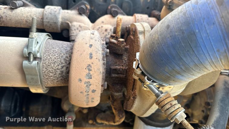 image for item DW3445 2004 Thomas Built school bus