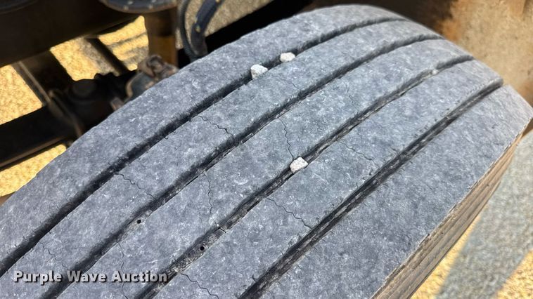 image for item DW3445 2004 Thomas Built school bus