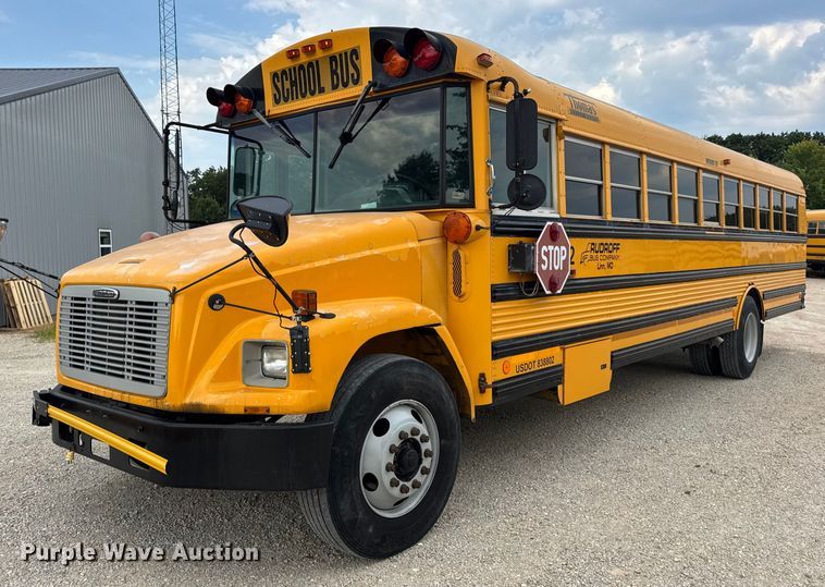 image for item DW3446 2001 Thomas Built school bus