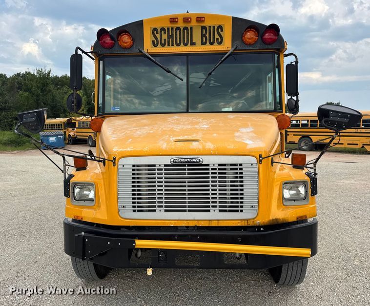 image for item DW3446 2001 Thomas Built school bus