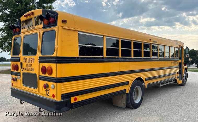 image for item DW3446 2001 Thomas Built school bus