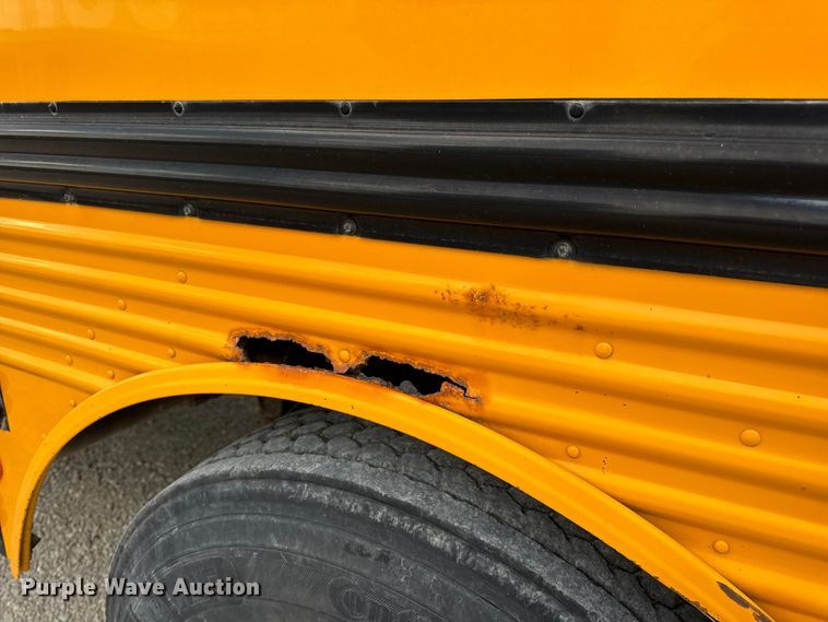 image for item DW3446 2001 Thomas Built school bus