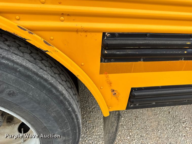 image for item DW3446 2001 Thomas Built school bus