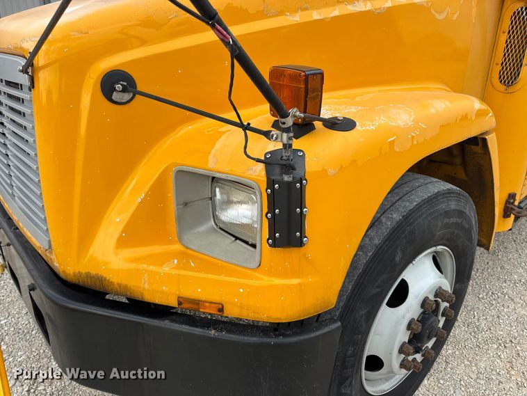 image for item DW3446 2001 Thomas Built school bus