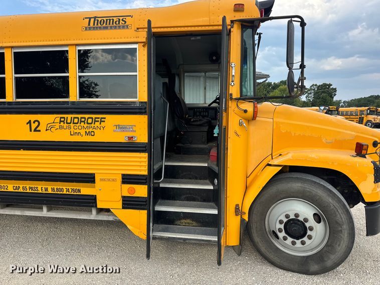 image for item DW3446 2001 Thomas Built school bus