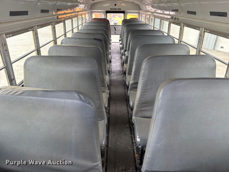 image for item DW3446 2001 Thomas Built school bus