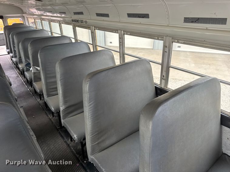 image for item DW3446 2001 Thomas Built school bus