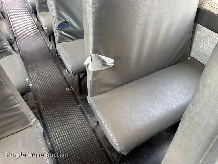 image for item DW3446 2001 Thomas Built school bus