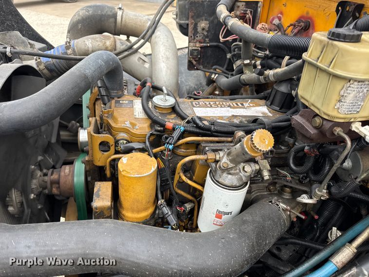 image for item DW3446 2001 Thomas Built school bus