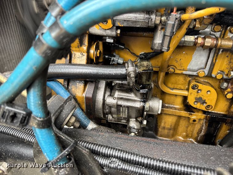 image for item DW3446 2001 Thomas Built school bus