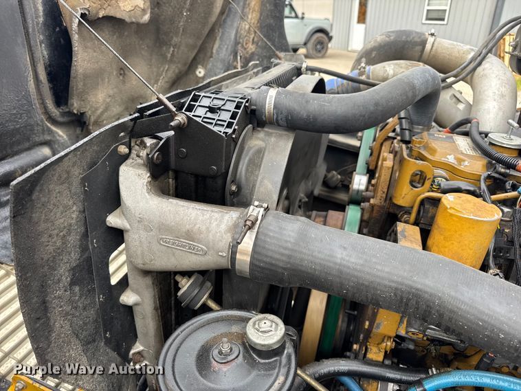 image for item DW3446 2001 Thomas Built school bus