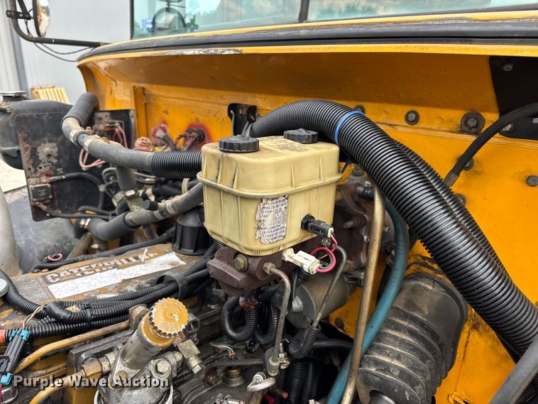 image for item DW3446 2001 Thomas Built school bus