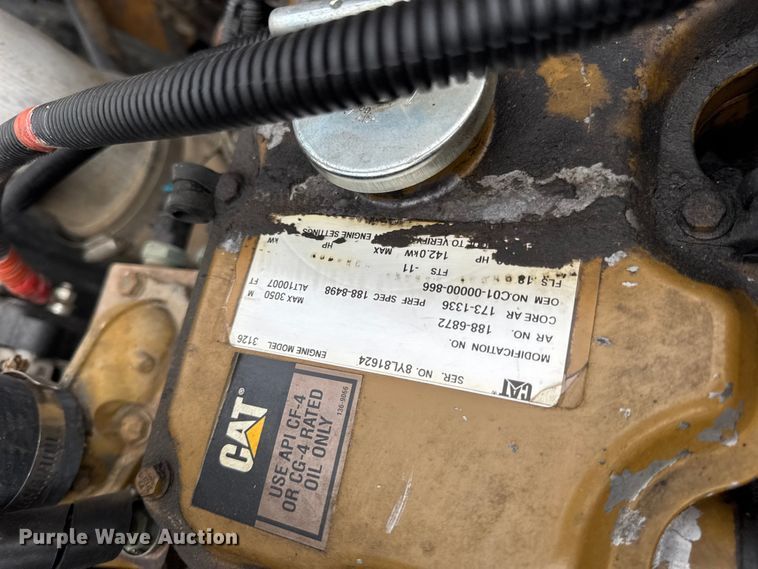 image for item DW3446 2001 Thomas Built school bus