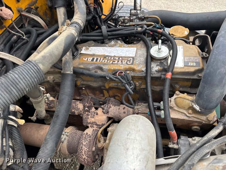 image for item DW3446 2001 Thomas Built school bus