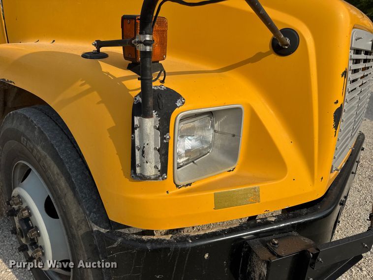 image for item DW3447 2007 Thomas Built school bus