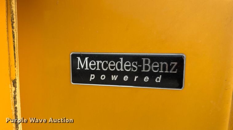 image for item DW3447 2007 Thomas Built school bus