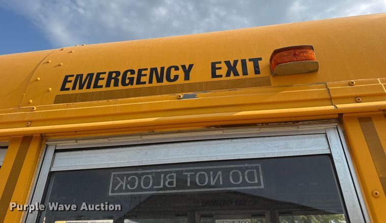 image for item DW3447 2007 Thomas Built school bus