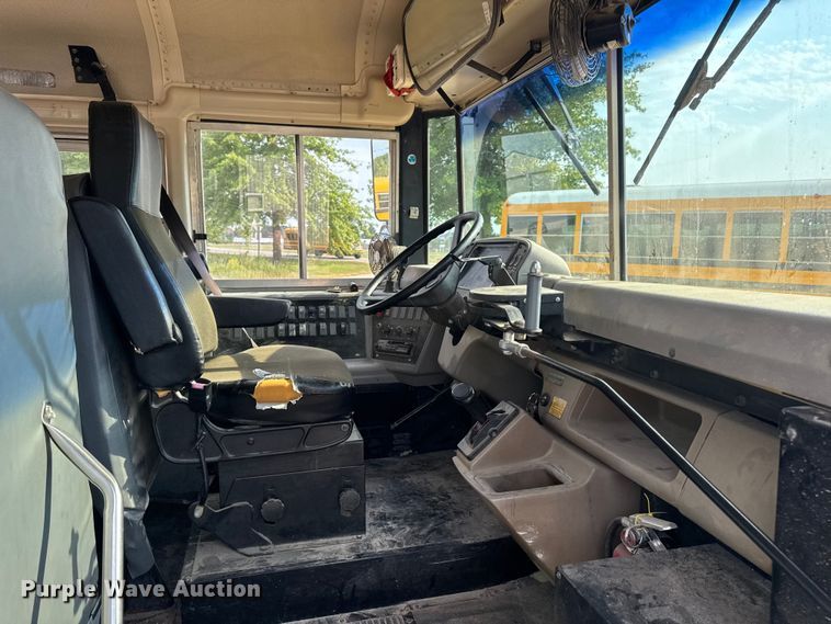 image for item DW3447 2007 Thomas Built school bus