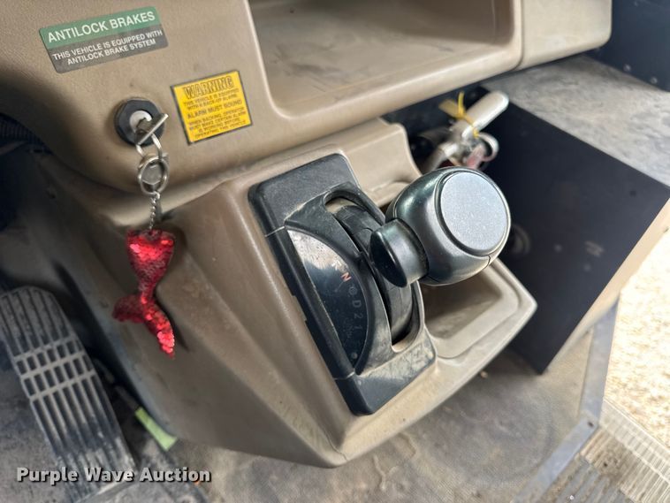 image for item DW3447 2007 Thomas Built school bus