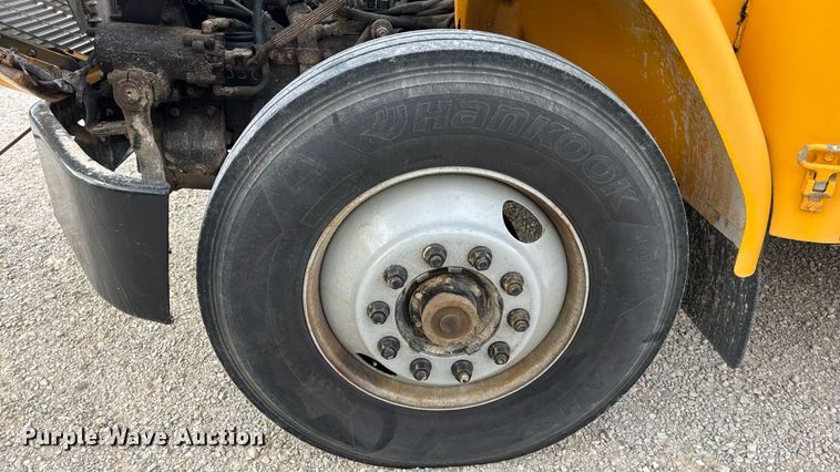 image for item DW3447 2007 Thomas Built school bus