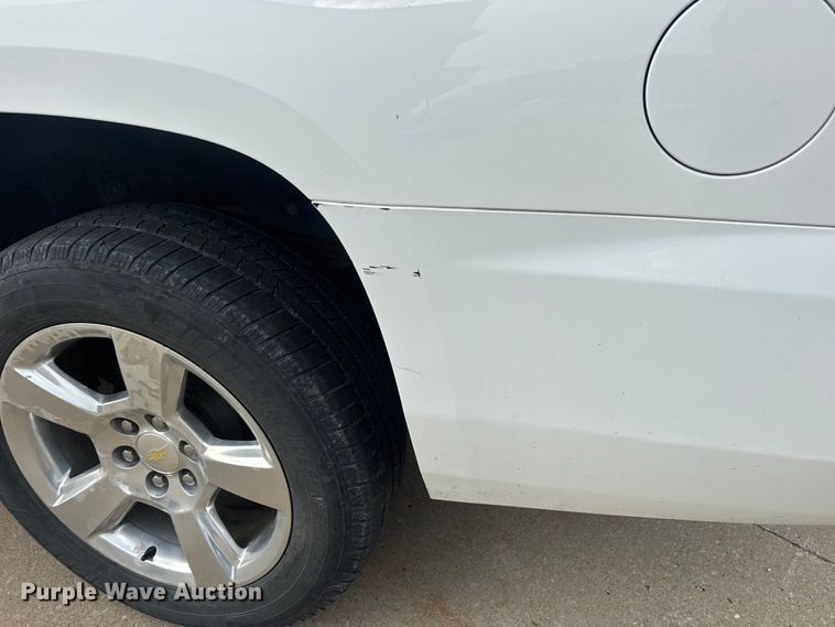 image for item DW3477 2016 Chevrolet Suburban LT SUV