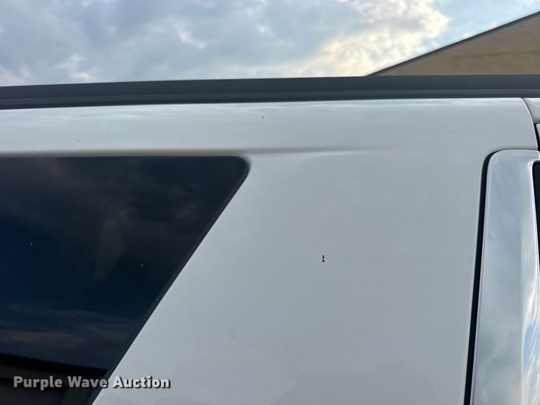 image for item DW3477 2016 Chevrolet Suburban LT SUV