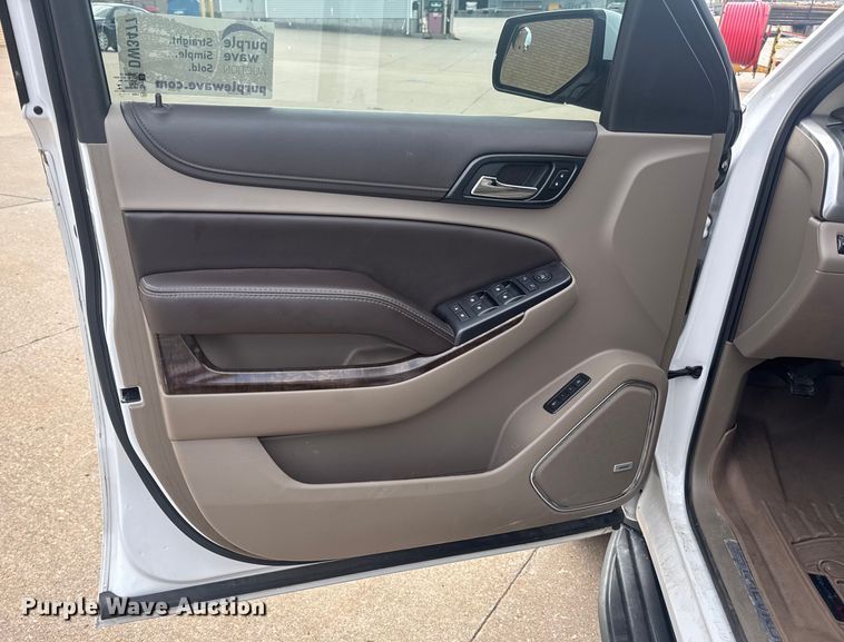 image for item DW3477 2016 Chevrolet Suburban LT SUV