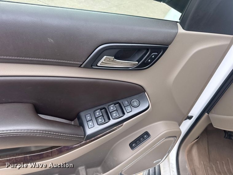 image for item DW3477 2016 Chevrolet Suburban LT SUV