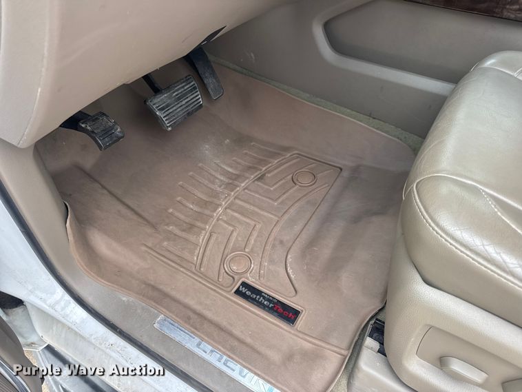 image for item DW3477 2016 Chevrolet Suburban LT SUV