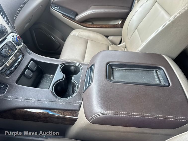 image for item DW3477 2016 Chevrolet Suburban LT SUV