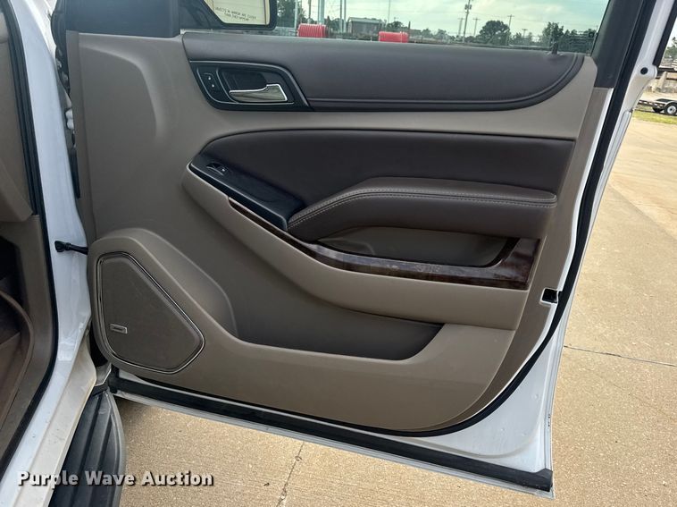 image for item DW3477 2016 Chevrolet Suburban LT SUV