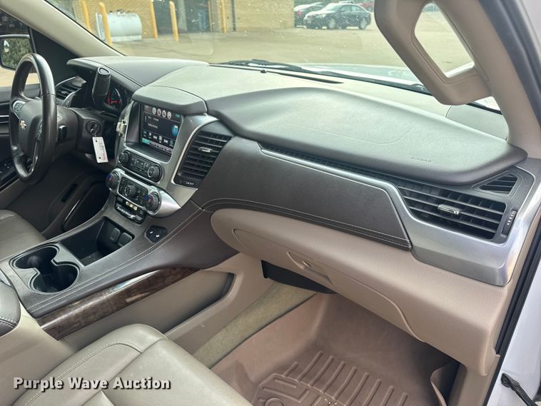 image for item DW3477 2016 Chevrolet Suburban LT SUV