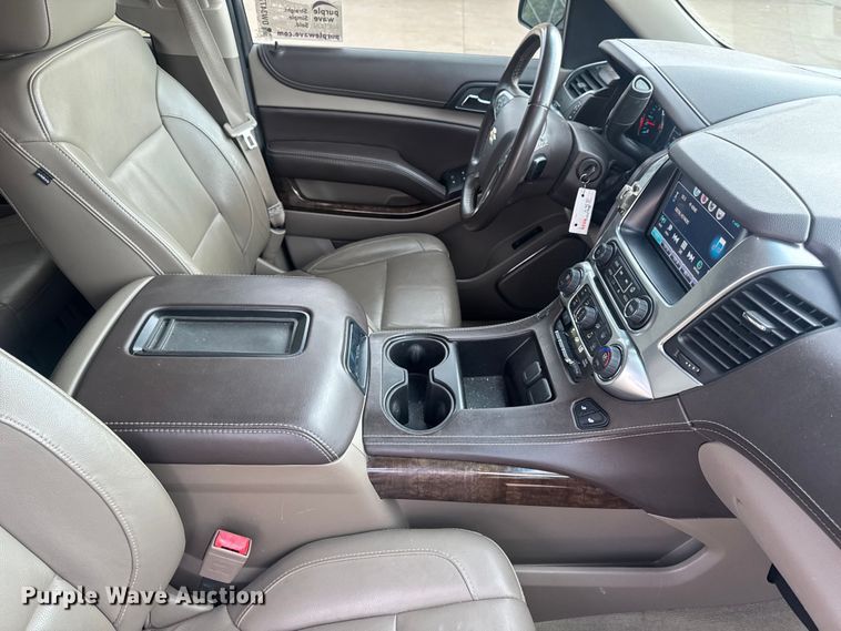 image for item DW3477 2016 Chevrolet Suburban LT SUV