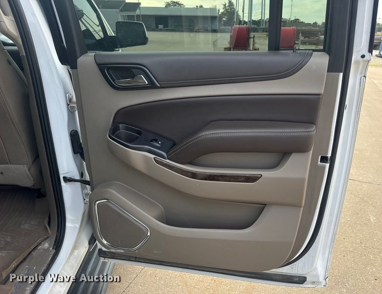 image for item DW3477 2016 Chevrolet Suburban LT SUV