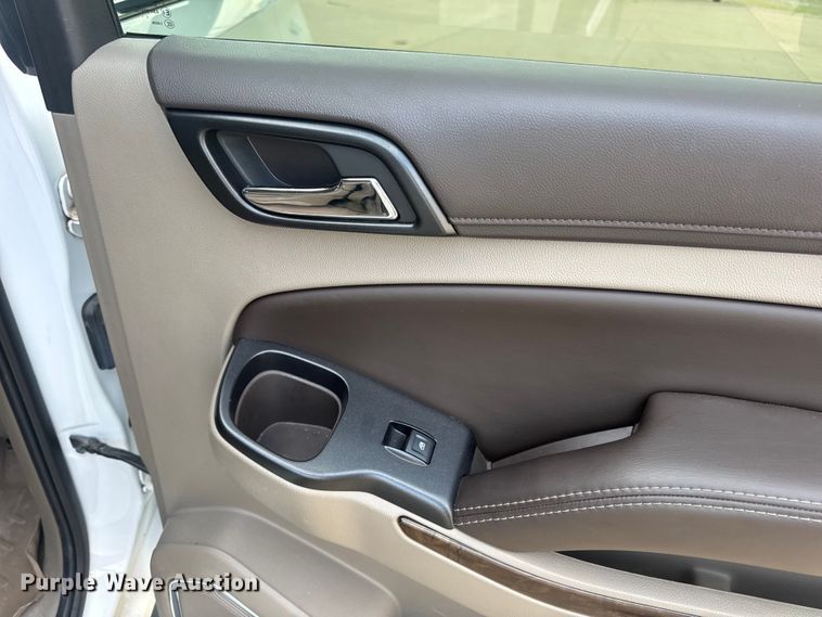 image for item DW3477 2016 Chevrolet Suburban LT SUV