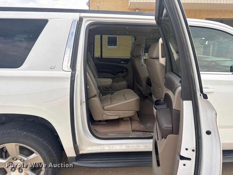 image for item DW3477 2016 Chevrolet Suburban LT SUV