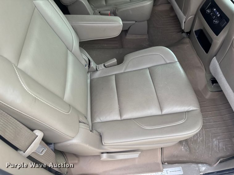 image for item DW3477 2016 Chevrolet Suburban LT SUV