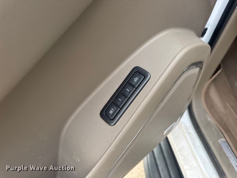 image for item DW3477 2016 Chevrolet Suburban LT SUV