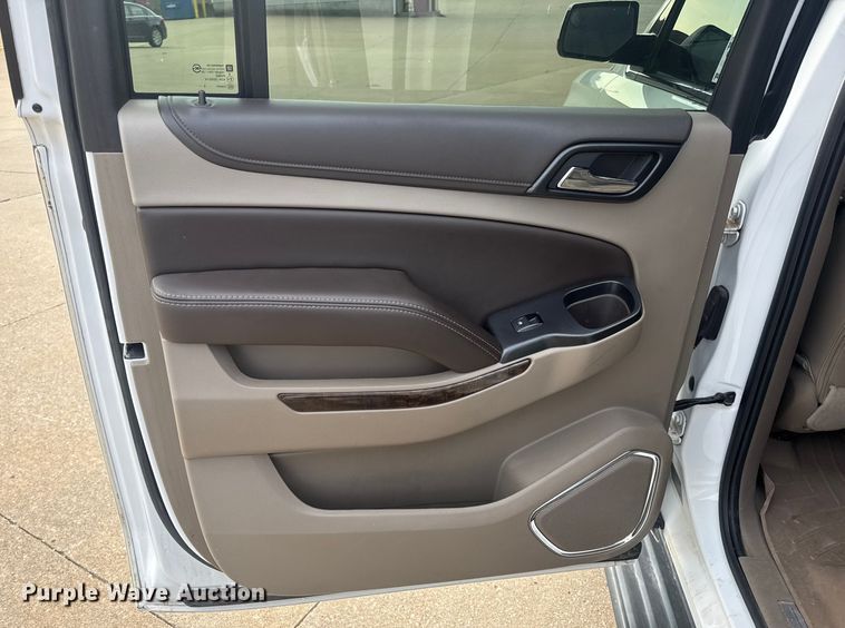 image for item DW3477 2016 Chevrolet Suburban LT SUV