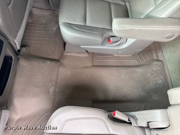 image for item DW3477 2016 Chevrolet Suburban LT SUV