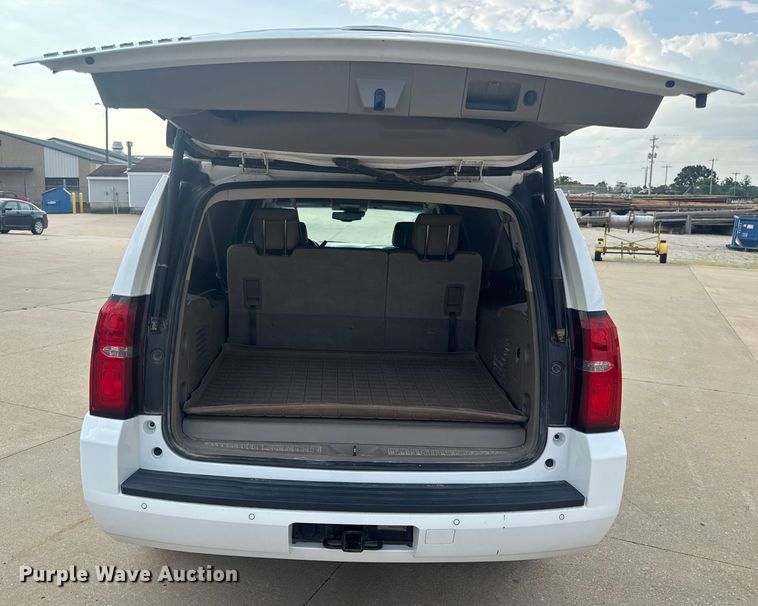 image for item DW3477 2016 Chevrolet Suburban LT SUV