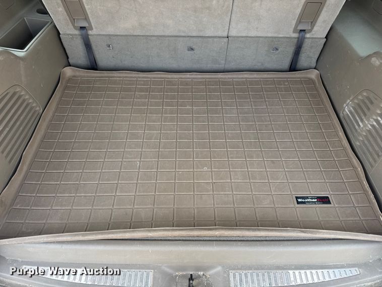 image for item DW3477 2016 Chevrolet Suburban LT SUV