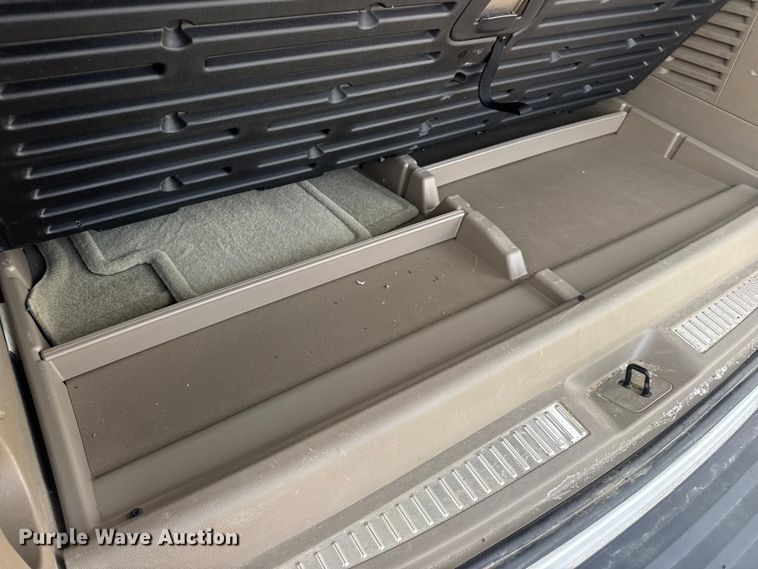 image for item DW3477 2016 Chevrolet Suburban LT SUV